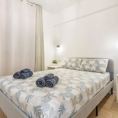 Playa De Americas - Oceanfront *