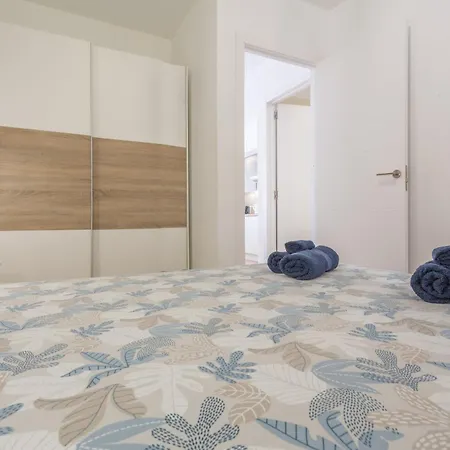 Playa De Americas - Oceanfront Holiday home *