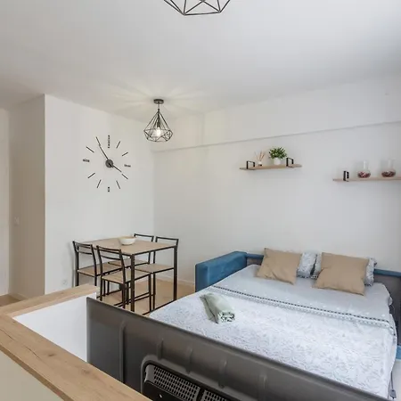 Playa De Americas - Oceanfront *